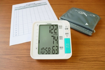 Picture of Dretec Upper Arm Blood Pressure Monitor BM-210 [Original Licensed]